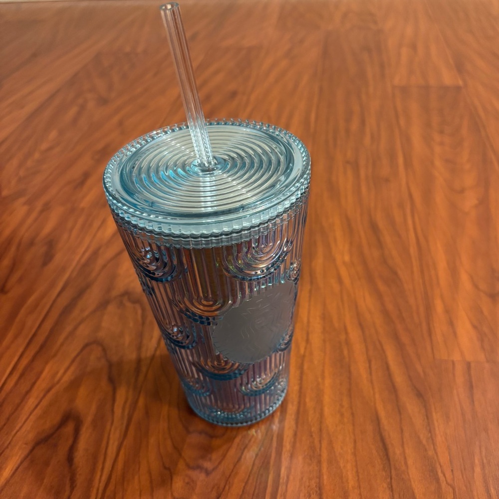 Starbucks Spring 2022 Iridescent Mermaid Scale Tumbler with Straw 16 Ounce Blue